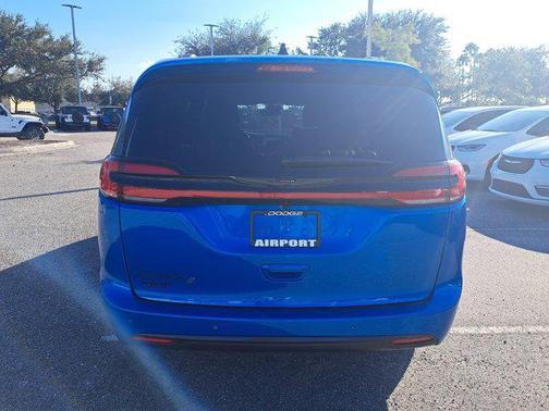 2026 Chrysler Pacifica L