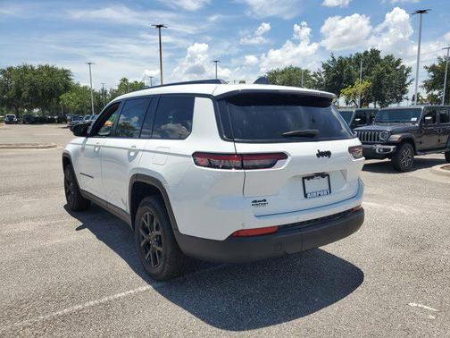 2025 Jeep Grand Cherokee L Altitude
