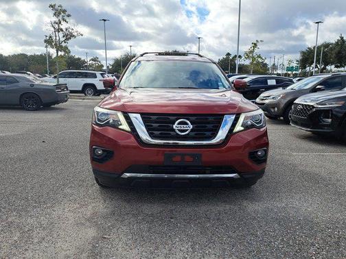 2017 Nissan Pathfinder SL