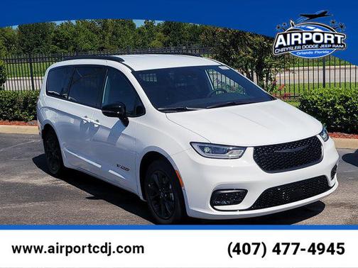 2025 Chrysler Pacifica L