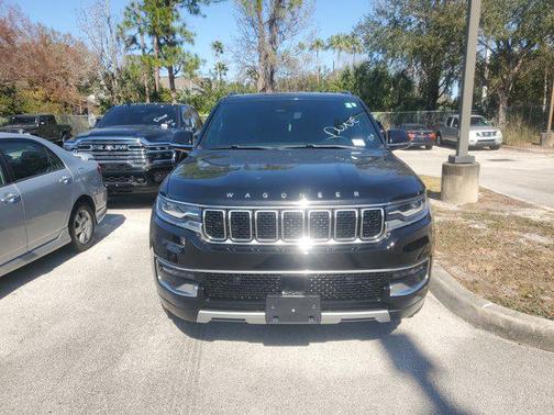 2022 Jeep Wagoneer Series II 4x2