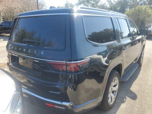 2022 Jeep Wagoneer Series II 4x2