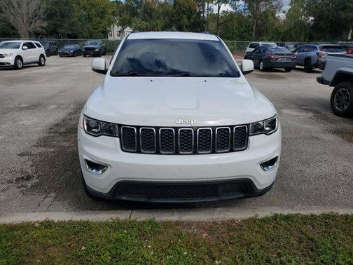 2019 Jeep Grand Cherokee Laredo