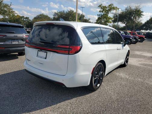 2026 Chrysler Pacifica L