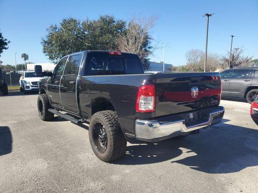 2020 RAM 2500 Tradesman Crew Cab 4X4 6'4' Box