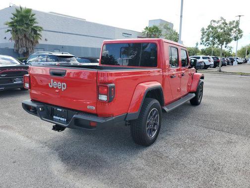 2022 Jeep Gladiator Overland