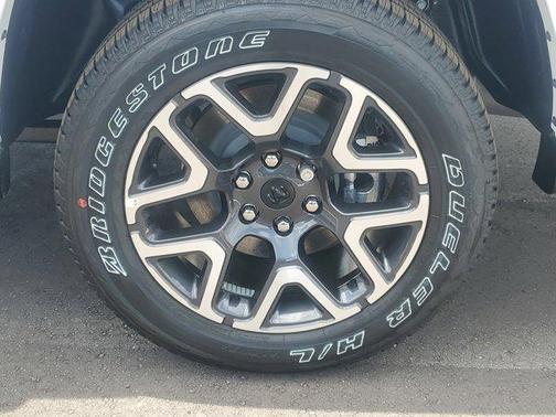 Bright White Clearcoat 2026 RAM 1500 Laramie