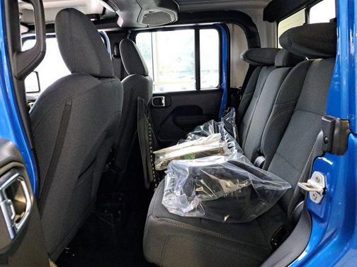 2026 Jeep Gladiator Sport S