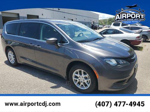 2023 Chrysler Voyager LX