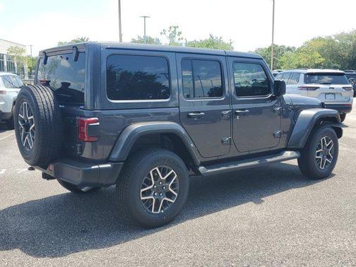2025 Jeep Wrangler 4-Door Sahara 4x4