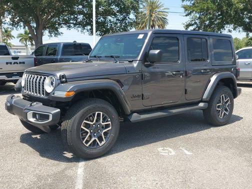 2025 Jeep Wrangler 4-Door Sahara 4x4