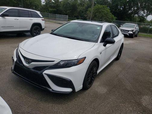 2023 Toyota Camry SE