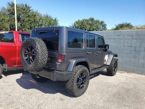 2017 Jeep Wrangler Unlimited Smoky Mountain 4x4