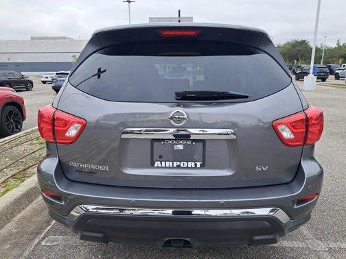 2018 Nissan Pathfinder SV