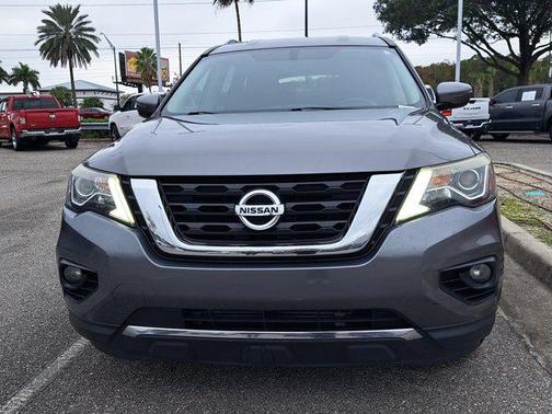 2018 Nissan Pathfinder SV