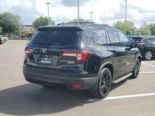 Crystal Black Pearl 2020 Honda Pilot AWD Black Edition