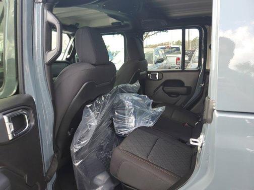 2026 Jeep Gladiator Mojave 4x4