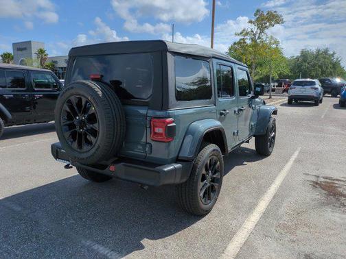 2025 Jeep Wrangler 4xe Sahara