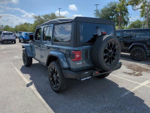 2025 Jeep Wrangler 4xe Sahara