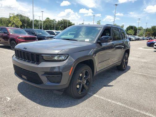 2025 Jeep Grand Cherokee Altitude