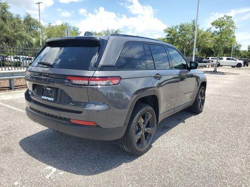 2025 Jeep Grand Cherokee Altitude