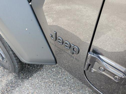2025 Jeep Gladiator Sport S