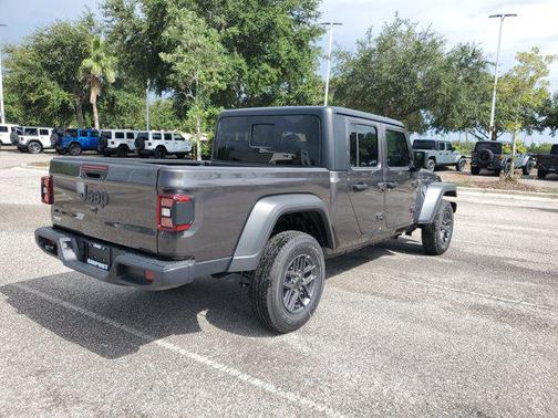 2025 Jeep Gladiator Sport S