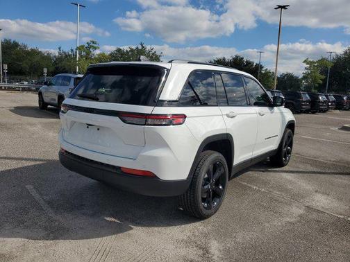 2025 Jeep Grand Cherokee Altitude