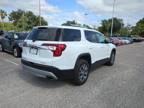 2023 GMC Acadia AWD SLT