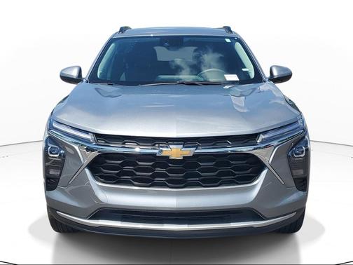 Sterling Gray Metallic 2025 Chevrolet Trax LT