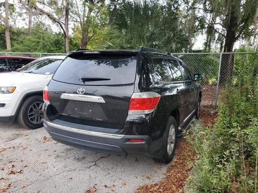 2013 Toyota Highlander SE