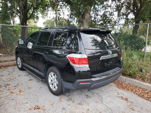 2013 Toyota Highlander SE