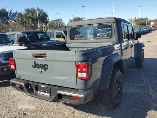 2026 Jeep Gladiator Sport