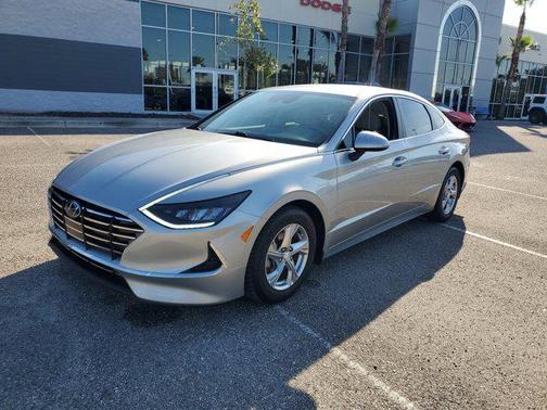 2022 Hyundai SONATA SE