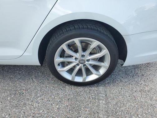 2019 Audi A4 40 Premium