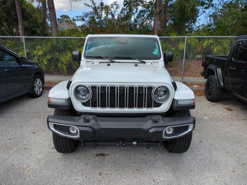 2024 Jeep Wrangler 4-Door Sahara 4x4