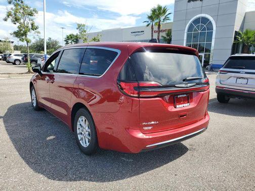 2025 Chrysler Pacifica L