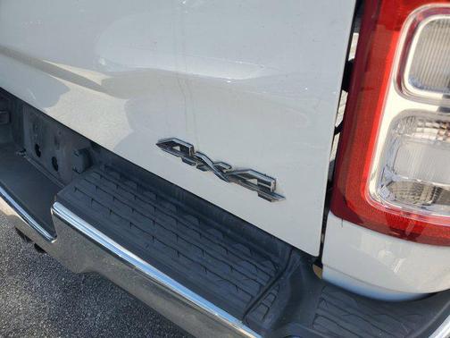 2020 RAM 2500 Tradesman Crew Cab 4X4 6'4' Box