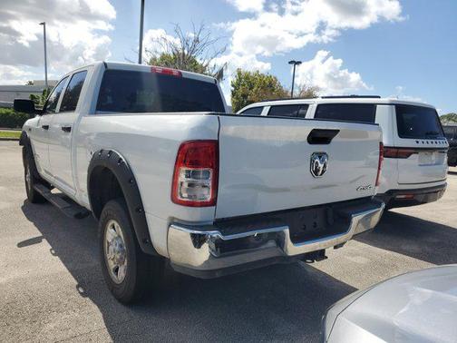 2020 RAM 2500 Tradesman Crew Cab 4X4 6'4' Box