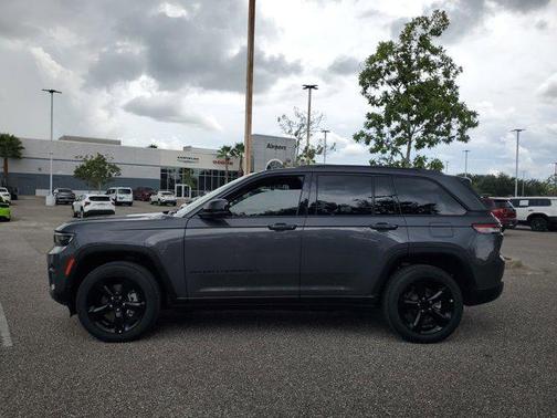 2025 Jeep Grand Cherokee Altitude