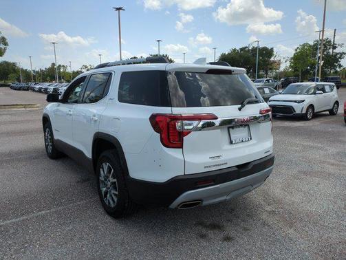 2023 GMC Acadia AWD SLT