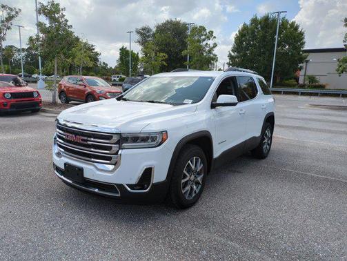 2023 GMC Acadia AWD SLT
