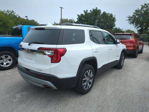 2023 GMC Acadia AWD SLT