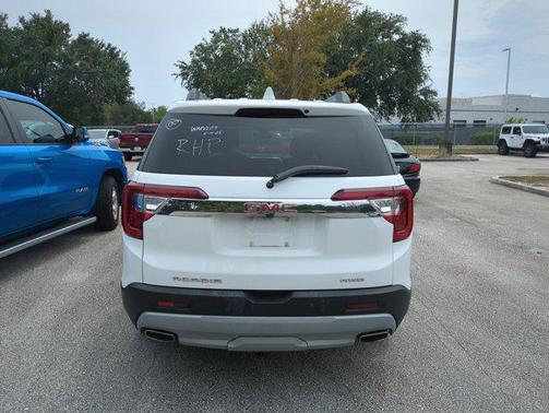 2023 GMC Acadia AWD SLT