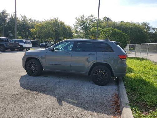 2020 Jeep Grand Cherokee Altitude