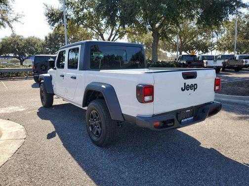 2026 Jeep Gladiator Sport
