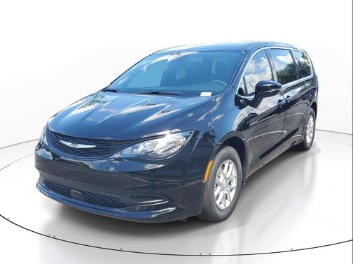 Diamond Black Crystal Pearlcoat 2027 Chrysler Pacifica LX