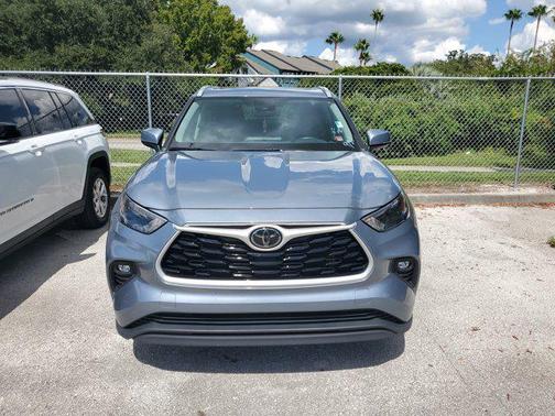 2024 Toyota Highlander XLE