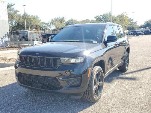 2025 Jeep Grand Cherokee Altitude