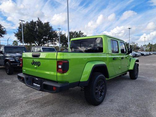 2026 Jeep Gladiator Sport S